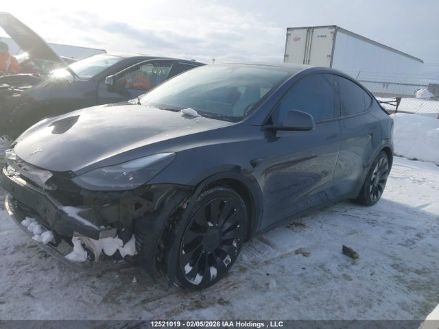 7SAYGDEF2NF498054 Tesla Model Y Performance