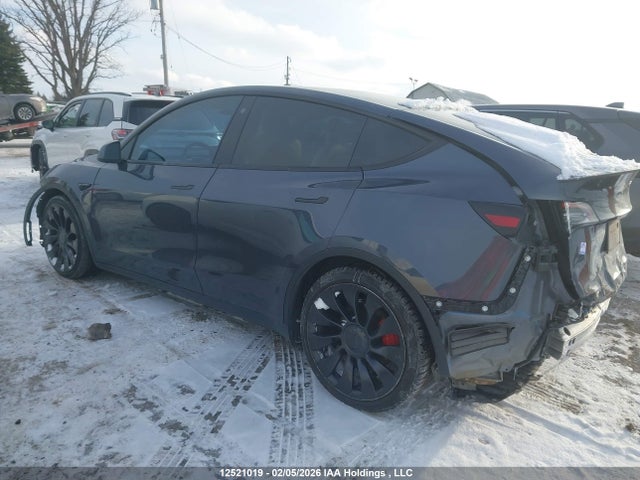 7SAYGDEF2NF498054 Tesla Model Y Performance