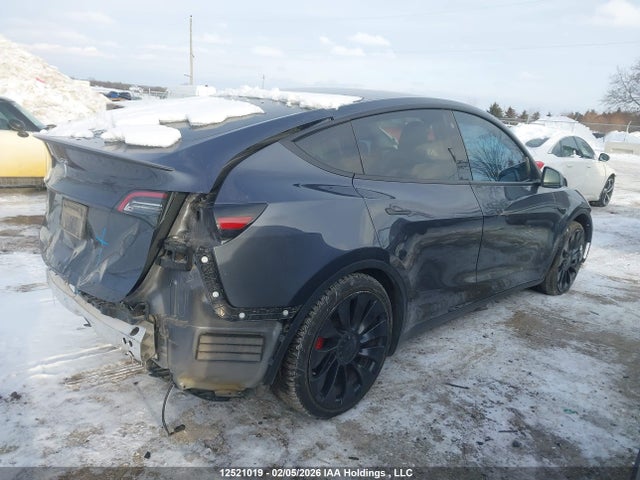 7SAYGDEF2NF498054 Tesla Model Y Performance
