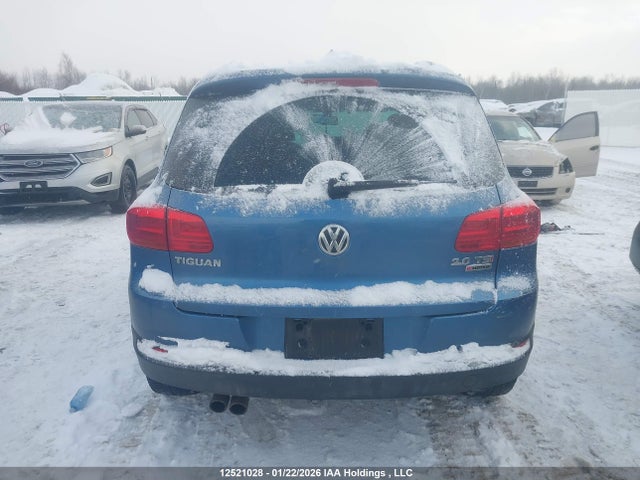 WVGNV7AX3HW501383 Volkswagen Tiguan Wolfsburg