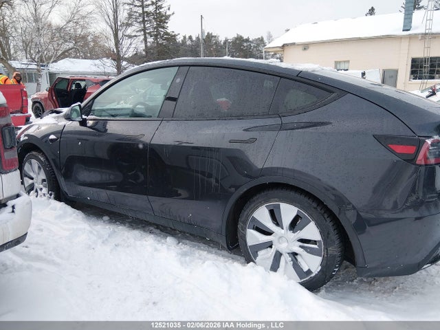7SAYGDED8RF995274 Tesla Model Y Long Range/rwd
