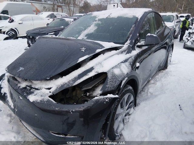 7SAYGDED8RF995274 Tesla Model Y Long Range/rwd