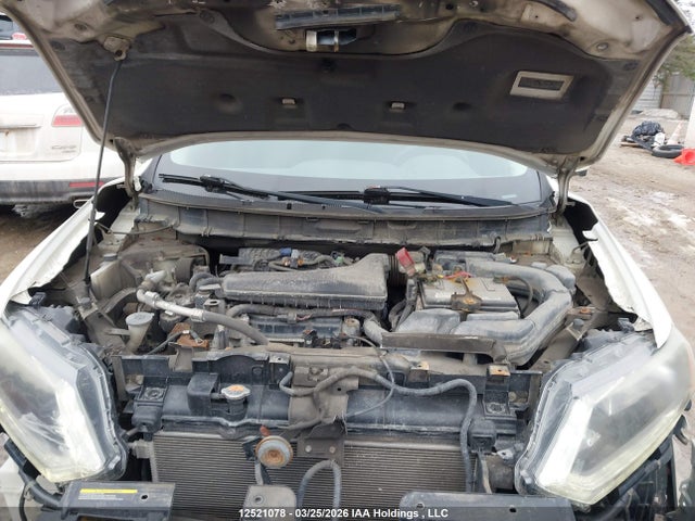2015 Nissan Rogue მანქანა იყიდება აუქციონზე, vin: 5N1AT2MM0FC846782, აუქციონის ნომერი: 12521078