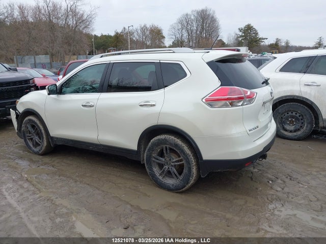 2015 Nissan Rogue მანქანა იყიდება აუქციონზე, vin: 5N1AT2MM0FC846782, აუქციონის ნომერი: 12521078