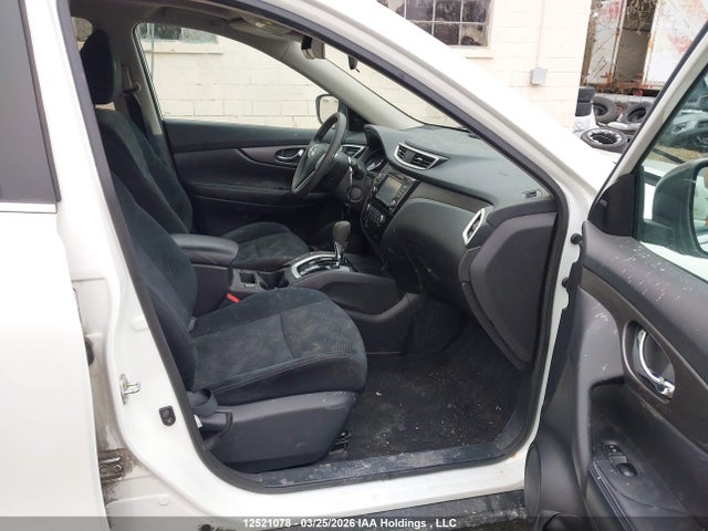 2015 Nissan Rogue მანქანა იყიდება აუქციონზე, vin: 5N1AT2MM0FC846782, აუქციონის ნომერი: 12521078