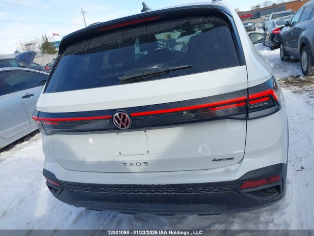 3VV2C7B27TM017954 Volkswagen Taos Comfortline Black Edition