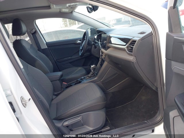 3VV2C7B27TM017954 Volkswagen Taos Comfortline Black Edition