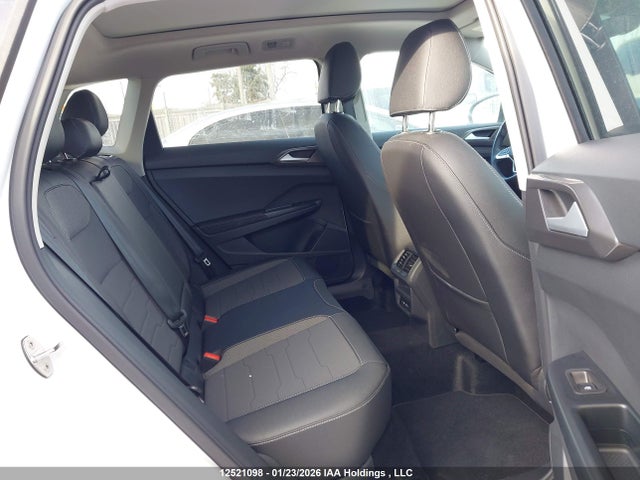 3VV2C7B27TM017954 Volkswagen Taos Comfortline Black Edition