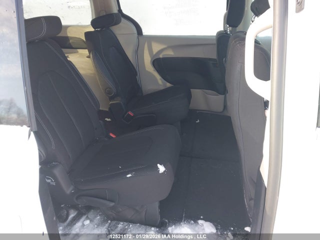 Chrysler Grand Caravan Sxt 2024 2C4RC1ZG4RR199397 Image 8