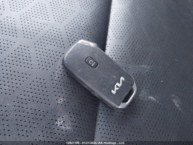 KNDERCAA9R7653208 KIA SELTOS EX
