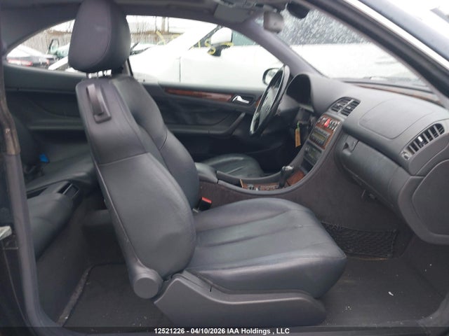 12521226 :رقم المزاد ، WDBLJ65G1YF158728 vin ، 2000 Mercedes-benz Clk 320 مزاد بيع