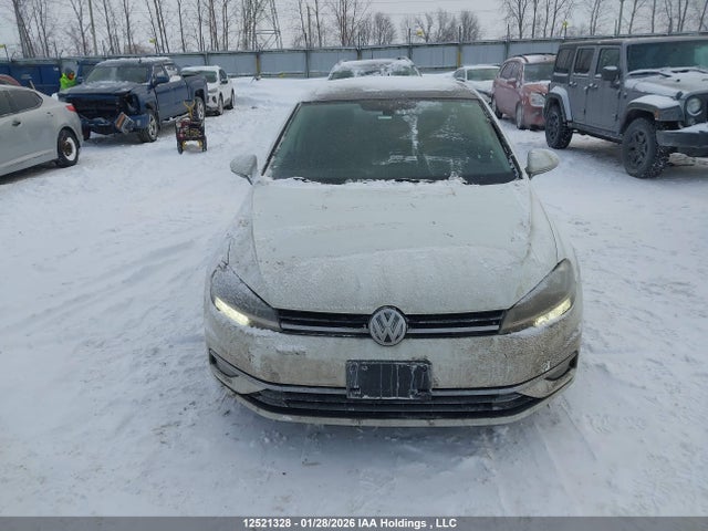 3VWG17AU3JM271815 Volkswagen Golf