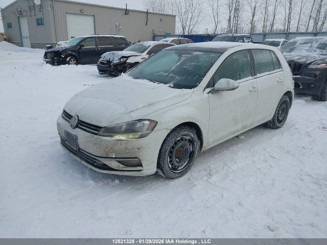 3VWG17AU3JM271815 Volkswagen Golf