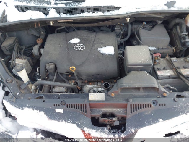 5TDKZ3DC6JS956442 Toyota Sienna Le V6