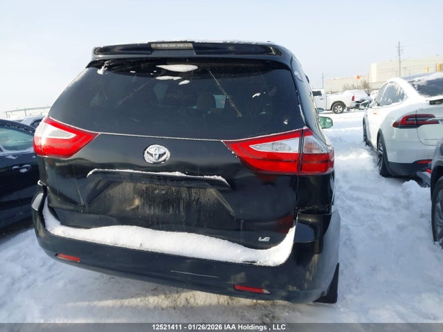 5TDKZ3DC6JS956442 Toyota Sienna Le V6