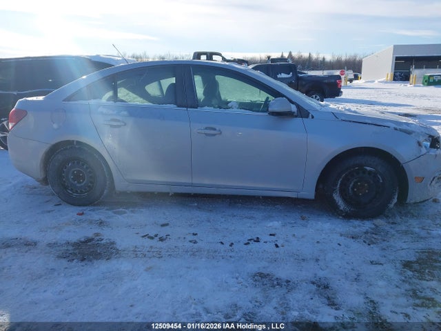 1G1PF5SB8G7215094 Chevrolet Cruze Limited 2lt