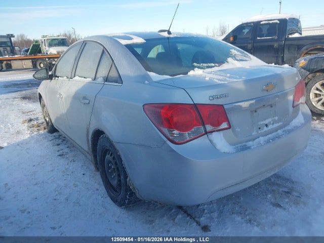 1G1PF5SB8G7215094 Chevrolet Cruze Limited 2lt
