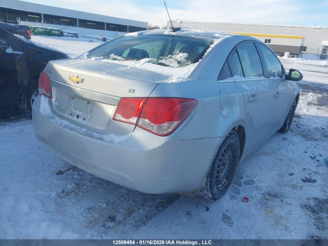 1G1PF5SB8G7215094 Chevrolet Cruze Limited 2lt