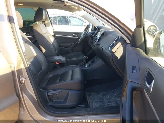 WVGJV7AX9GW048030 Volkswagen Tiguan Comfortline/highline/special Edition