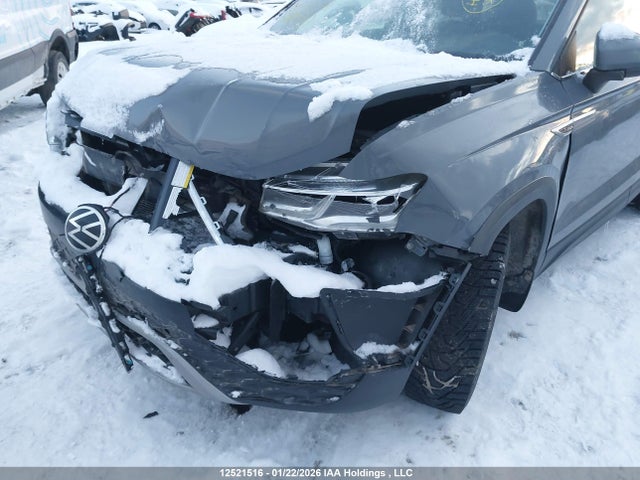 3VV3X7B25NM059454 Volkswagen Taos Highline