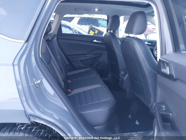 3VV3X7B25NM059454 Volkswagen Taos Highline