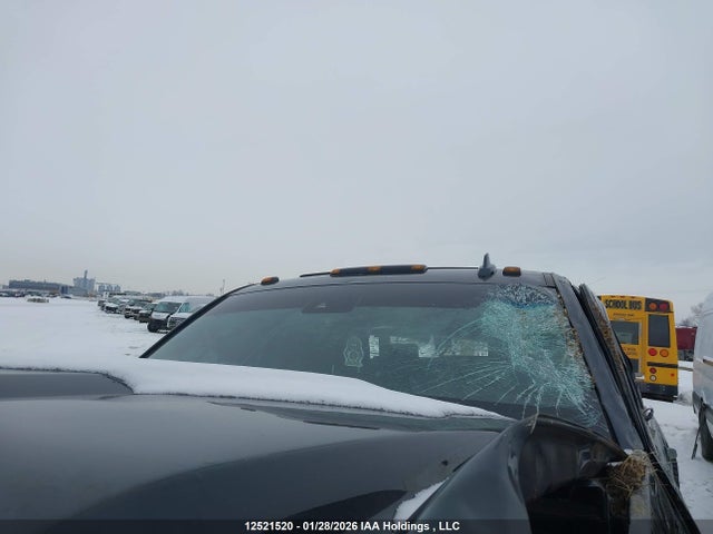 1GT42YEY1JF178832 GMC Sierra 3500hd Denali