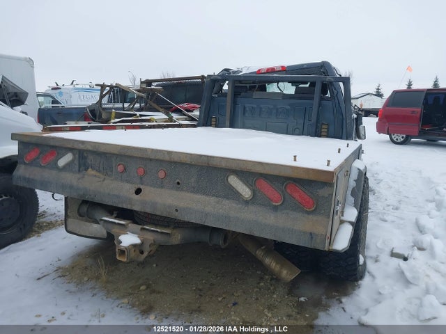 1GT42YEY1JF178832 GMC Sierra 3500hd Denali