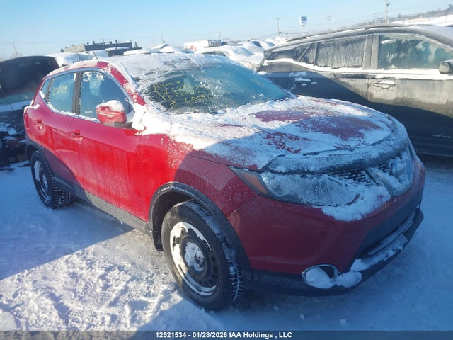 JN1BJ1CR0JW208984 Nissan Qashqai S/sl/sv
