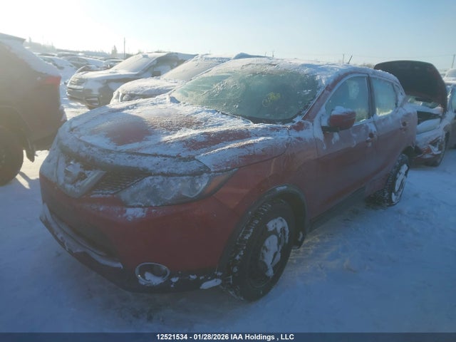 JN1BJ1CR0JW208984 Nissan Qashqai S/sl/sv