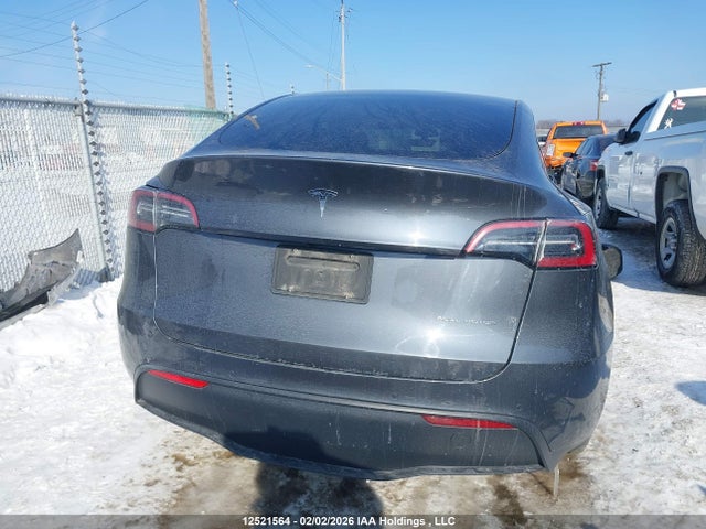 7SAYGDEE2NF469001 Tesla Model Y