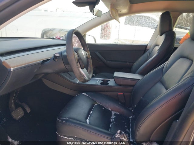 7SAYGDEE2NF469001 Tesla Model Y