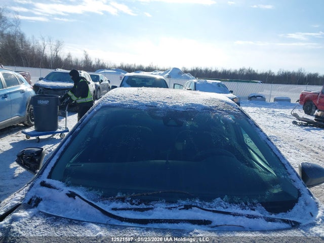 2T1BURHE1HC887269 Toyota COROLLA LE