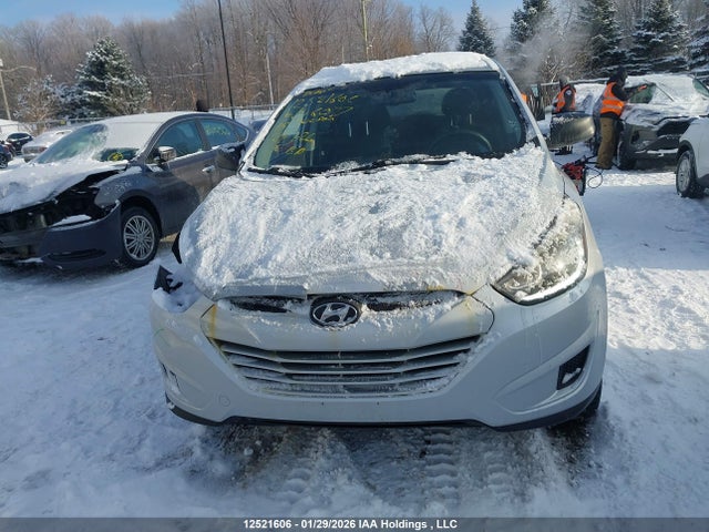 KM8JT3AF8FU106077 Hyundai Tucson