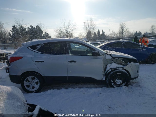 KM8JT3AF8FU106077 Hyundai Tucson
