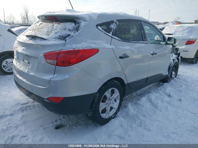 KM8JT3AF8FU106077 Hyundai Tucson