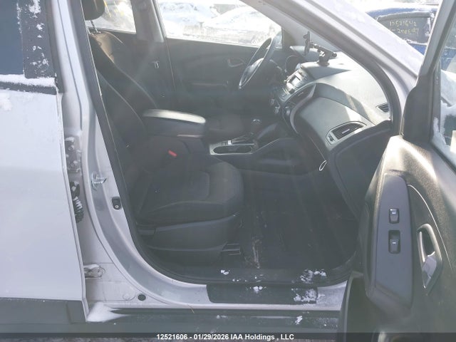 KM8JT3AF8FU106077 Hyundai Tucson