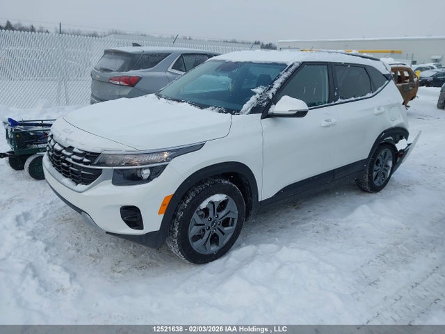 KNDEP2AA4T7856241 KIA Seltos