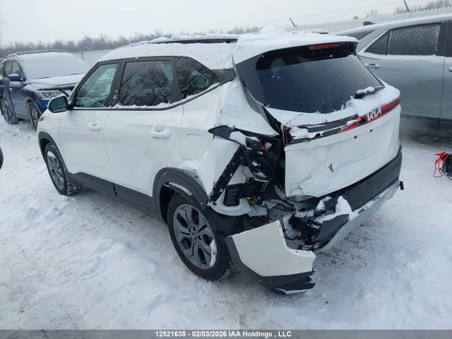 KNDEP2AA4T7856241 KIA Seltos