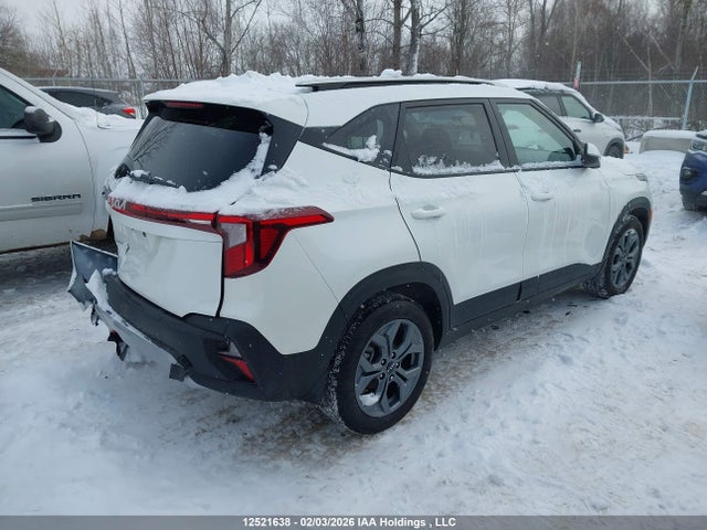 KNDEP2AA4T7856241 KIA Seltos