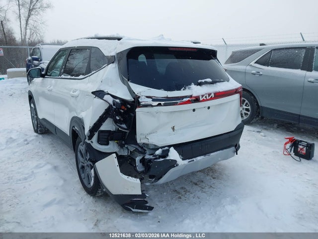 KNDEP2AA4T7856241 KIA Seltos