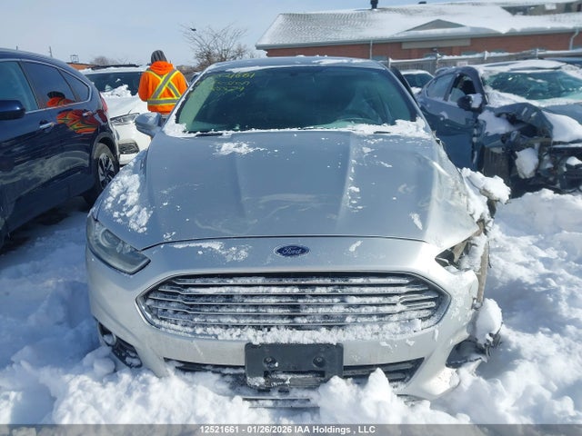 3FA6P0T99ER325579 Ford FUSION SE