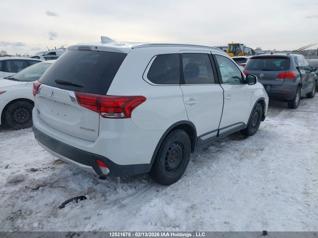 JA4JZ4AX0JZ603129 Mitsubishi Outlander