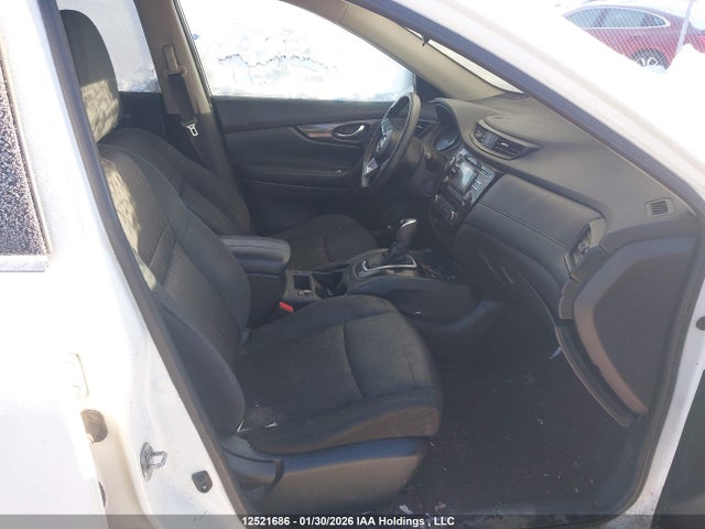 5N1AT2MV8HC737451 Nissan Rogue S/sl Platinum/sv