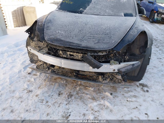 5YJ3E1EB0NF164856 Tesla MODEL 3