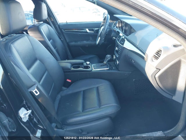 WDDGF8AB6EG189303 Mercedes-Benz C 300 4matic