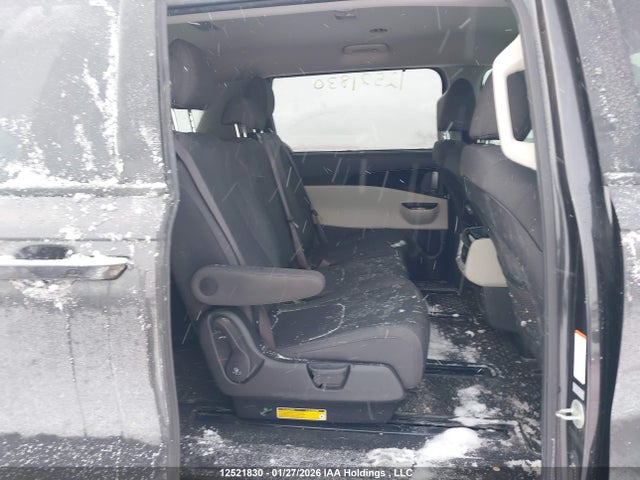 KNDNB5H30N6079007 KIA Carnival Lx/lx+