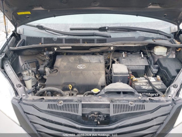 2014 Toyota Sienna 7 Passenger მანქანა იყიდება აუქციონზე, vin: 5TDZK3DC3ES493653, აუქციონის ნომერი: 12521833