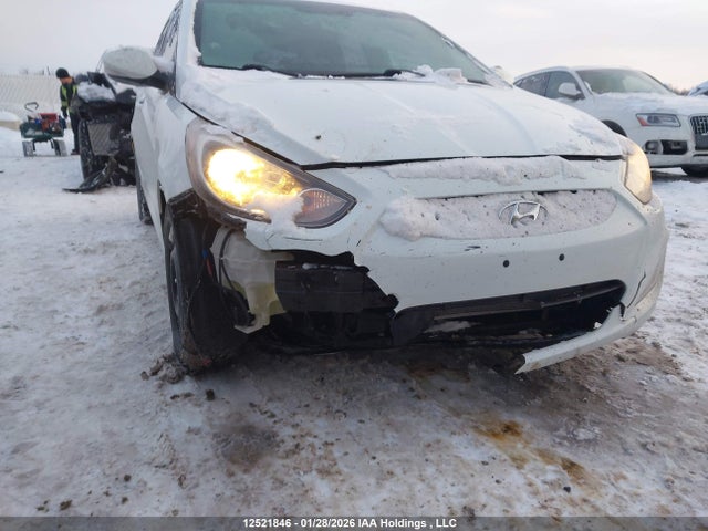 KMHCU5AE1EU148758 Hyundai Accent Gls/se