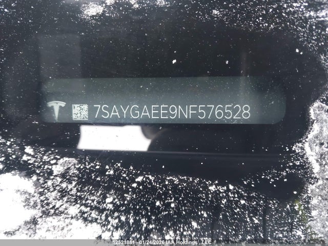 7SAYGAEE9NF576528 Tesla Model Y