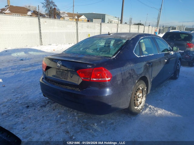 1VWBS7A30FC060210 Volkswagen Passat 1.8 Tsi Comfortline